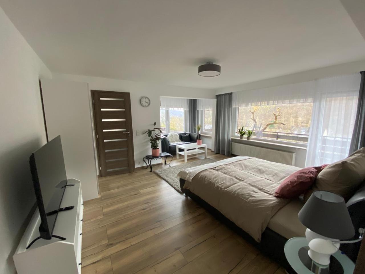 Pension Mit Moselblick Klotten Exteriör bild
