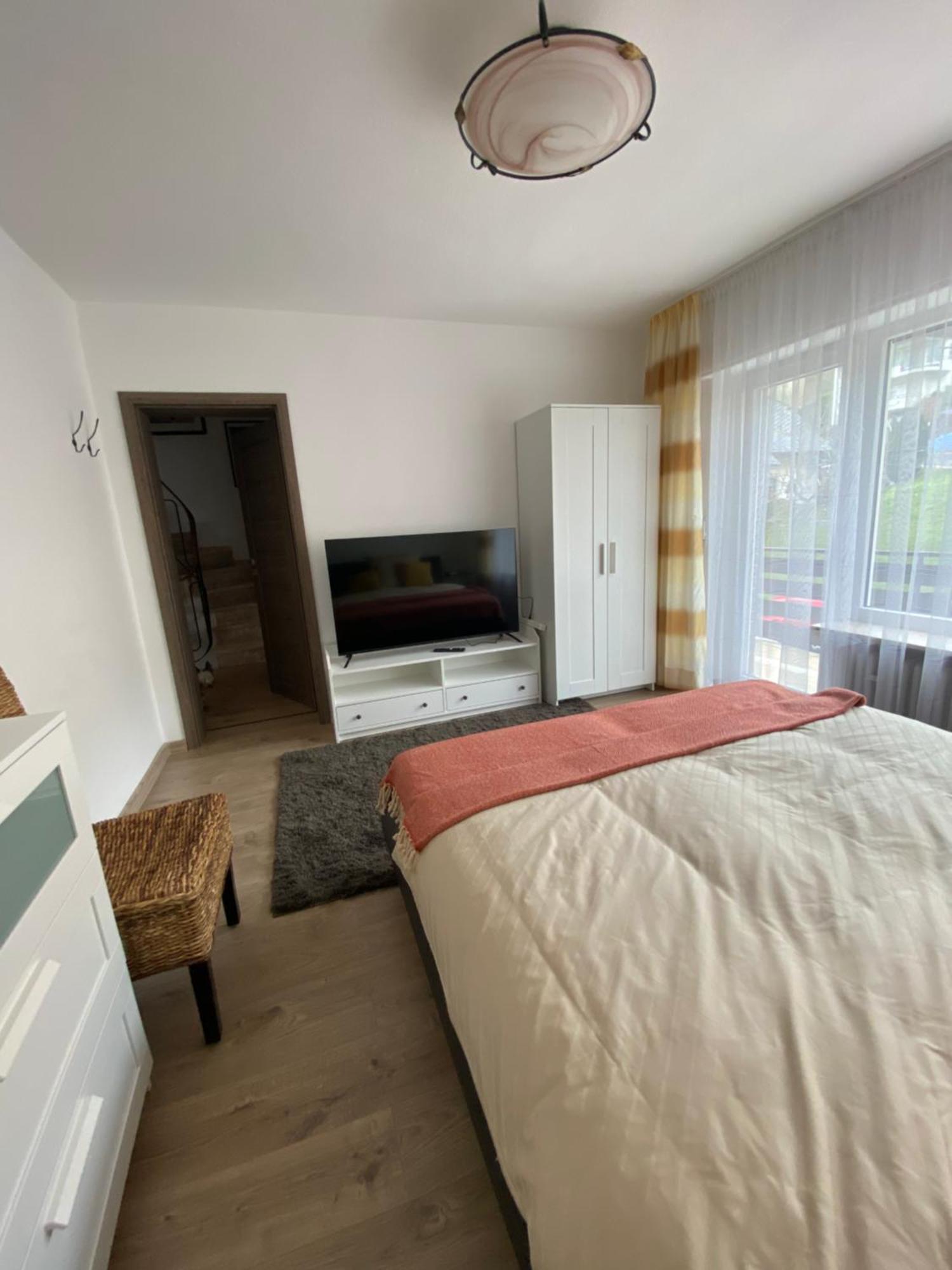 Pension Mit Moselblick Klotten Exteriör bild