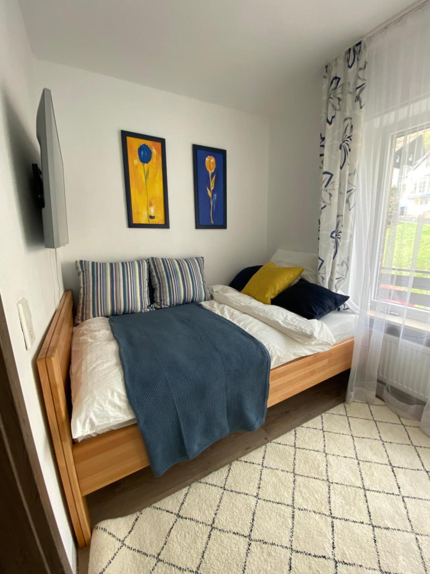 Pension Mit Moselblick Klotten Exteriör bild