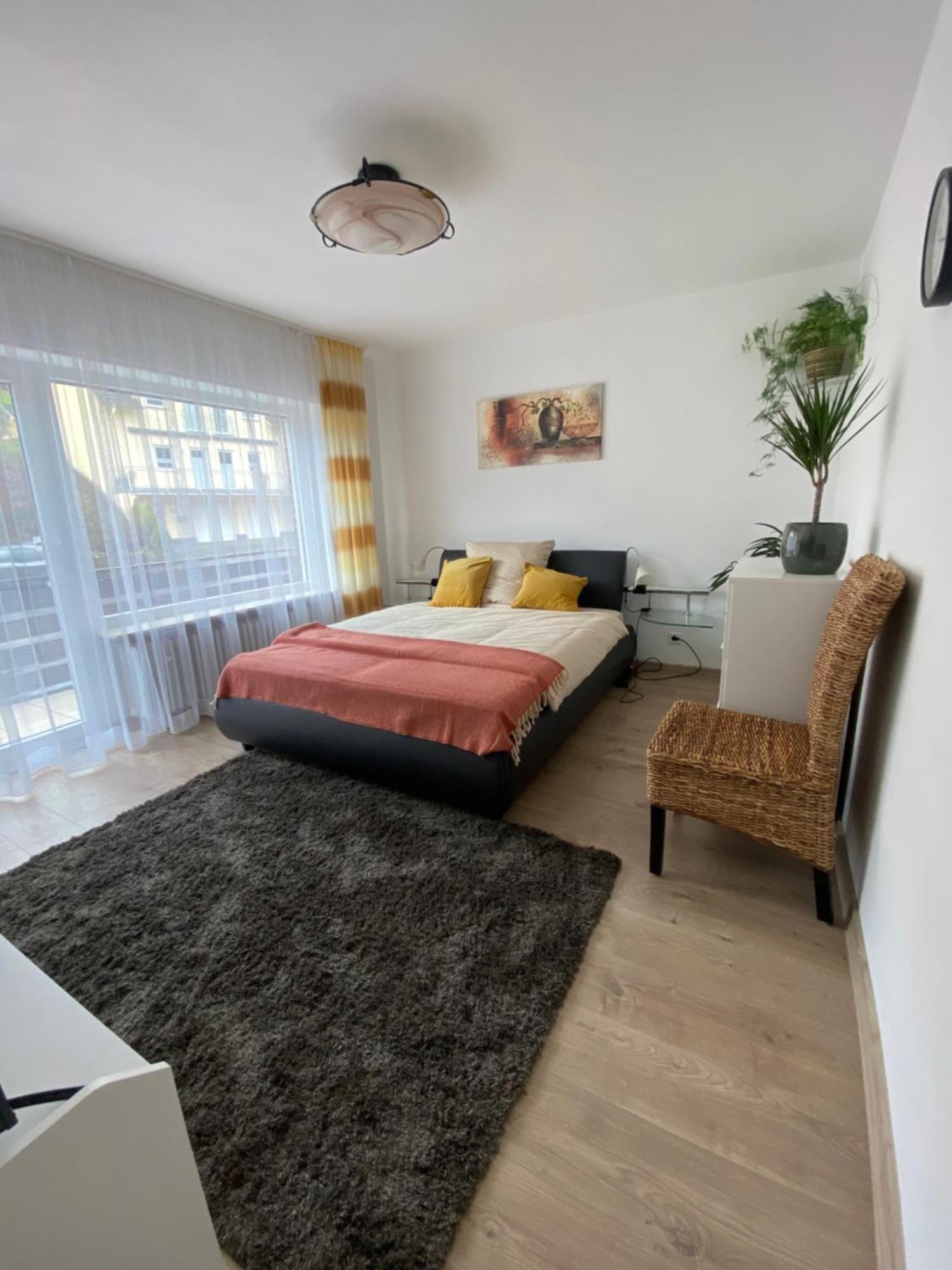 Pension Mit Moselblick Klotten Exteriör bild